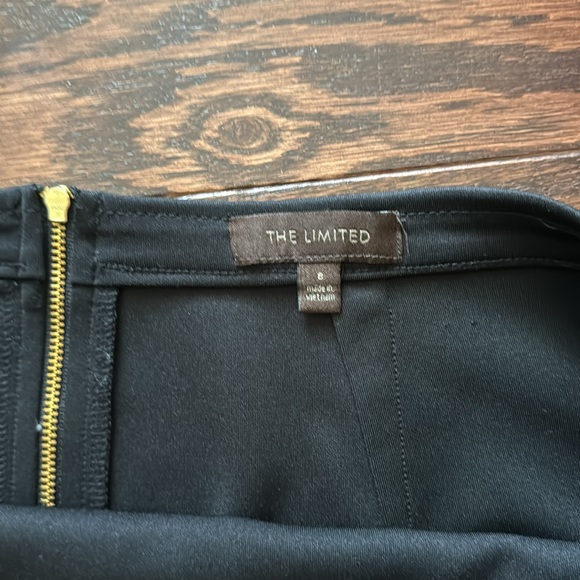 The Limited Pencil Skirt - Picture 3 of 4